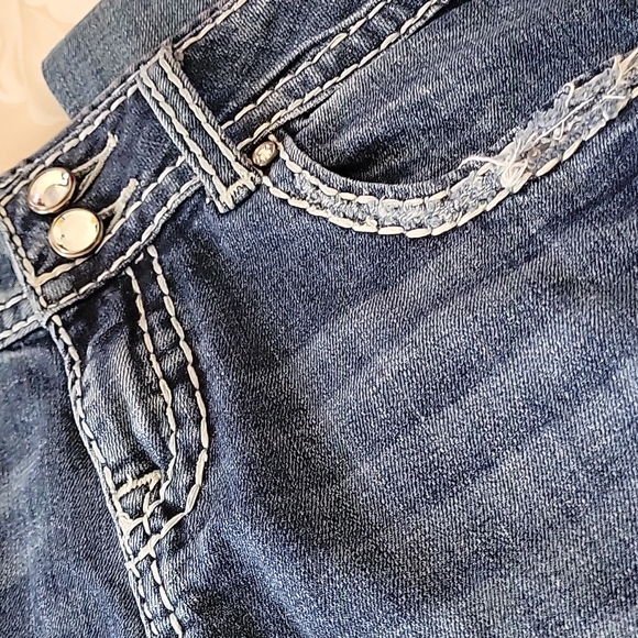 Jeans - Picture 11 of 14